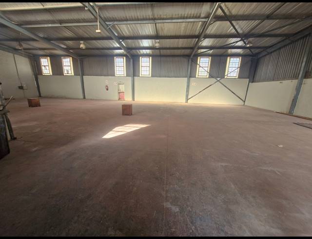 479M² WAREHOUSE TO LET IN DENVER